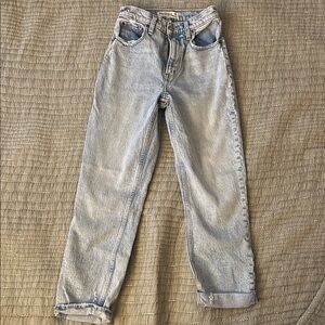Abercrombie & Fitch. The 90’s Straight Ultra High Rise Curve Love Size 25